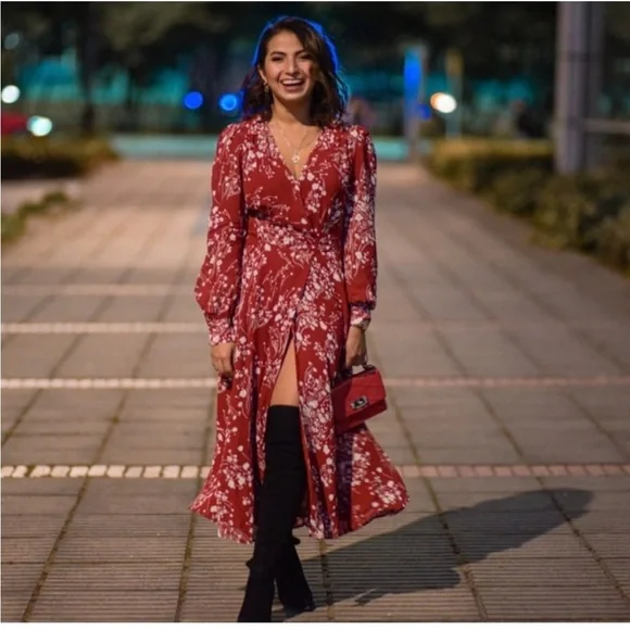 Reformation red floral wrap crepe midi dress WORN ON TV NEW - Picture 16 of 16